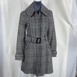 Guess Black & White Houndstooth Plaid Belted Trench Coat
